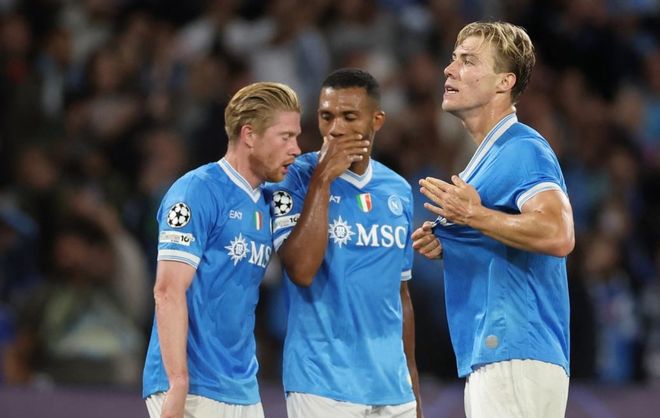 记者：若继续表现挣扎，马丁内利可能会在明夏被阿森纳出售