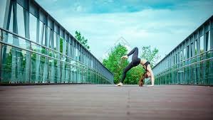 广东大胜广州！三外援合砍60+16+12，徐昕打脸杜锋，萨姆纳伤退